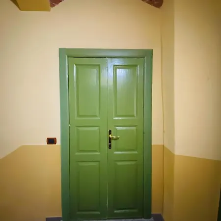 Portico I Apartment *