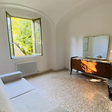 Portico I Apartment *