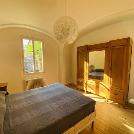 Portico I Apartment *